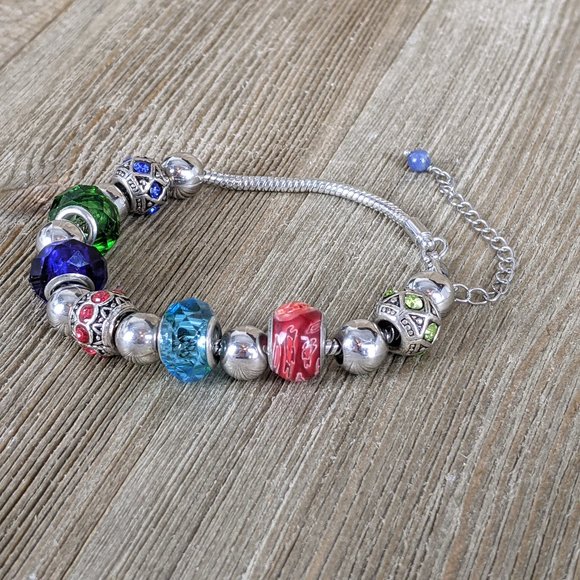 🌟 3/$15 🌟 Silver Tone Beaded Glass Charm Bracelet - Picture 2 of 7